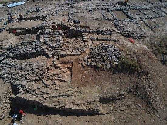 Arqueòlegs de la UdL descobreixen una fase d'habitació que podria ser del S. VIII abans de Crist