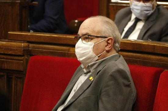 Educació estudia fer tests massius entre docents i professionals del sector després de Nadal