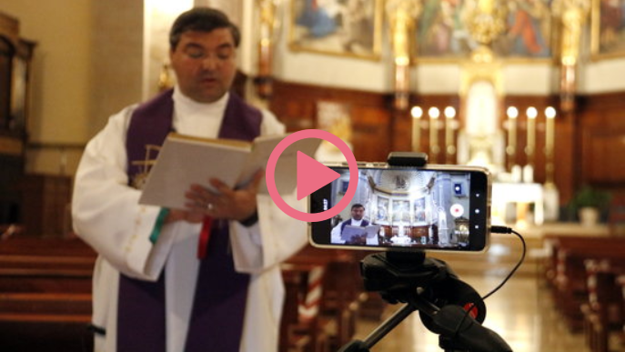 ⏯️ Misses per Internet i evangelis per WhatsApp, alternatives dels mossens durant la pandèmia