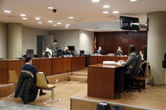 Les víctimes de l'exlíder de Vox a Lleida detallen tocaments, abusos i exhibició de pornografia a canvi de diners