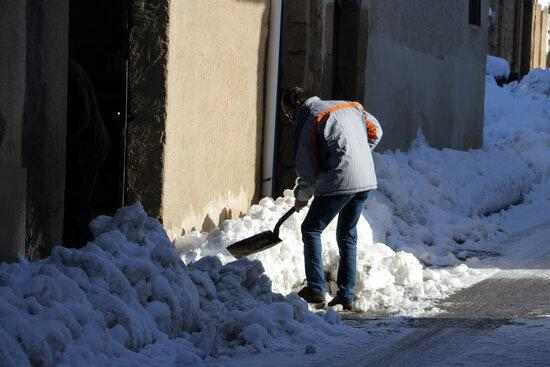 ⏯️ Pobles de les Garrigues acceleren la retirada de neu per evitar la formació de gel