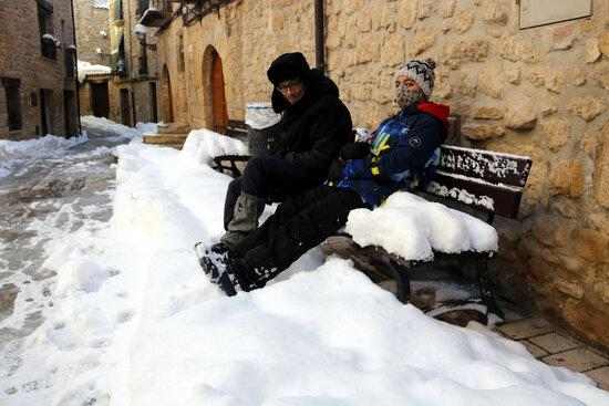 ⏯️ Pobles de les Garrigues acceleren la retirada de neu per evitar la formació de gel