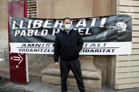 Pablo Hasél publica una cançó dirigida a Felip VI, el mateix dia que havia d'ingressar a presó