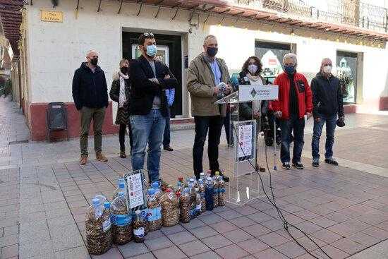⏯️ La Seu d'Urgell 'exposa' burilles de tabac al carrer per conscienciar a la població