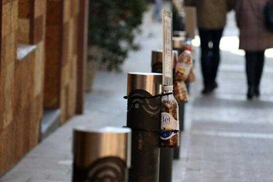 ⏯️ La Seu d'Urgell 'exposa' burilles de tabac al carrer per conscienciar a la població