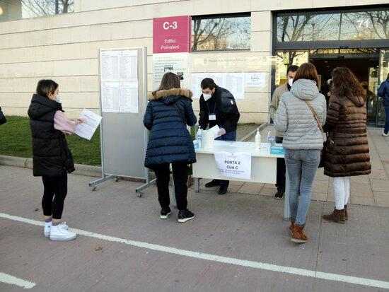 ⏯️ Unes 300 persones s'examinen per aconseguir plaça a la Diputació de Lleida