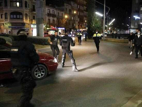 ⏯️ Identificats per exhibir simbologia nazi i fer salutacions feixistes a Lleida