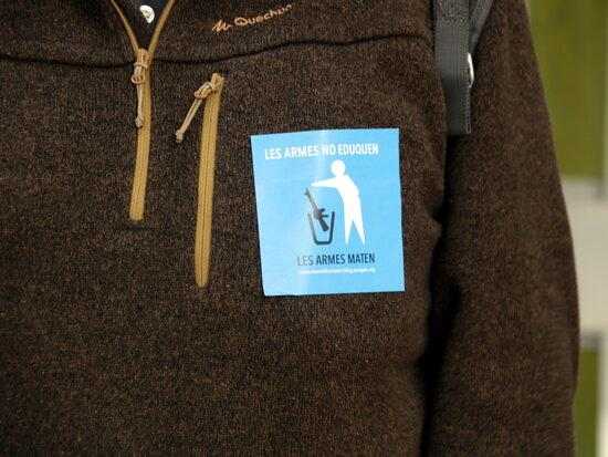 'Desmilitaritzem l'Educació' demana el canvi de nom de l'avinguda de l'Exèrcit