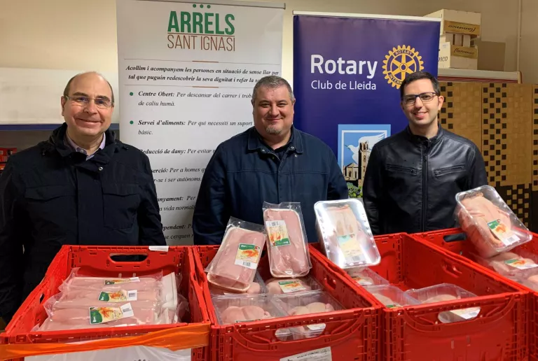 Rotary Club de Lleida dona aliments a la Fundació Arrels Sant Ignasi