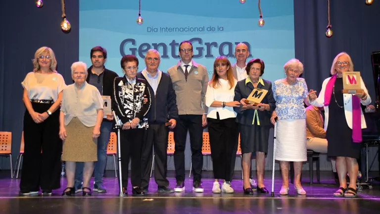 Mollerussa homenatja cinc veïns de 95 anys en el Dia Internacional de la Gent Gran