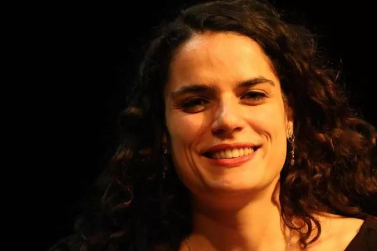 Lara Díez: "El més valuós que tenim és la possibilitat de relacionar-nos, pensar juntes, crear juntes i estimar-nos"