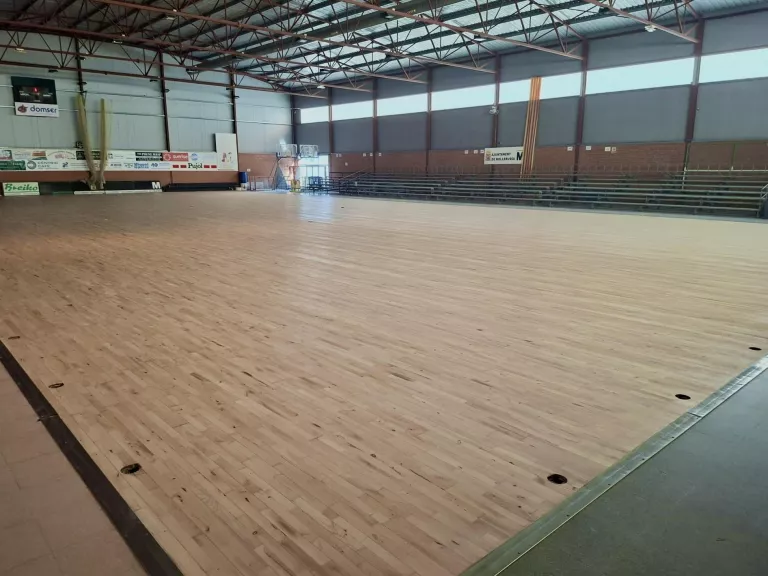 Mollerussa renova el parquet del pavelló 11 de Setembre amb una actuació de 26.234 euros