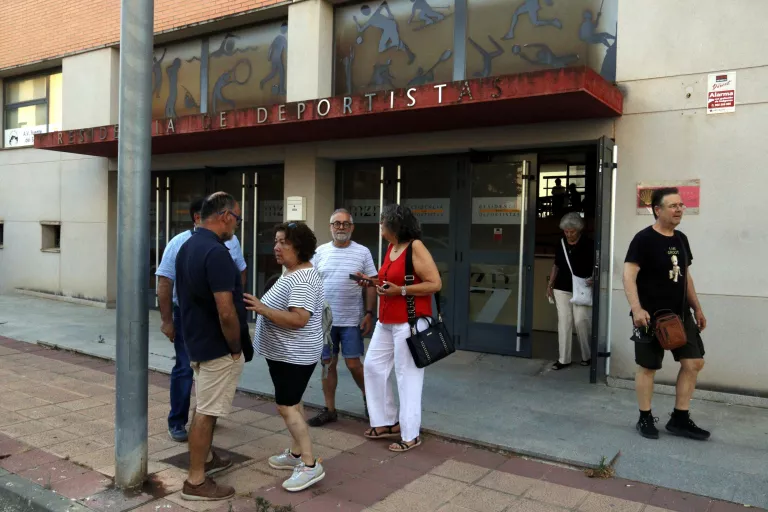Els desallotjats per l'incendi a la Franja no tornaran a casa almenys fins dissabte