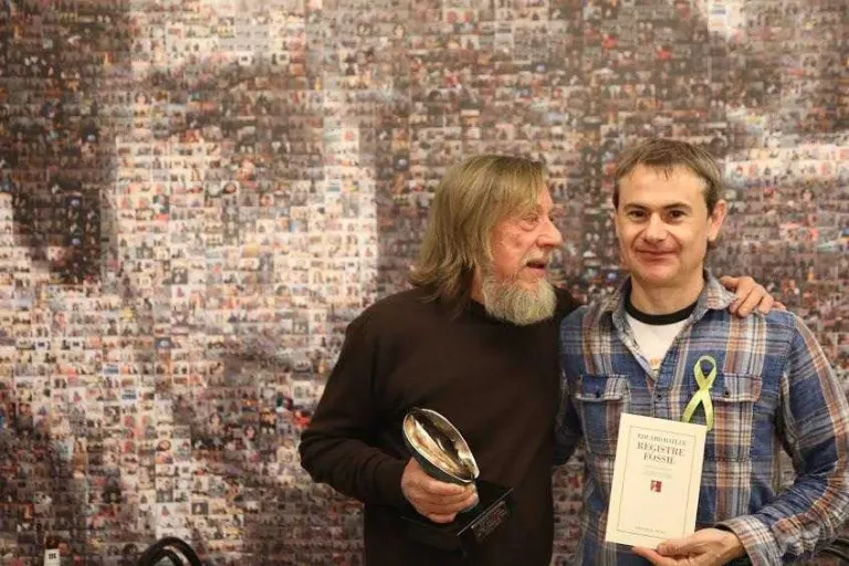 Eduard Batlle o com deixar que la poesia es faci un lloc entre classe i classe