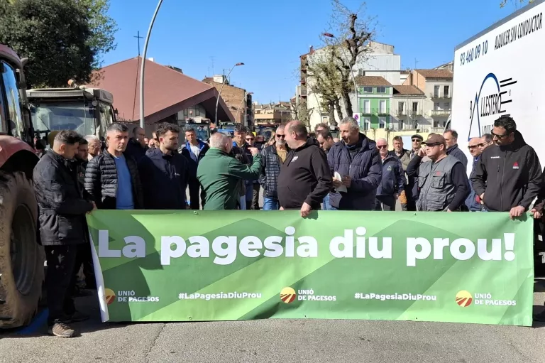 La protesta dels pagesos a Lleida força el Govern a ampliar els ajuts a tots els productors de pera