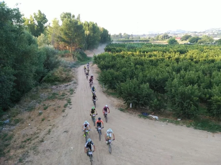 Pirla i Cruz guanyen la prova llarga de la Gran Fons de Ponent