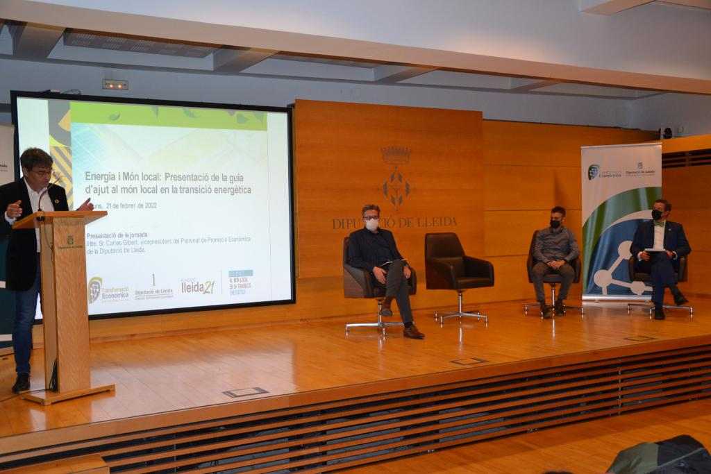 Presenten la nova ‘Guia d’ajut al món local en la transició energètica’