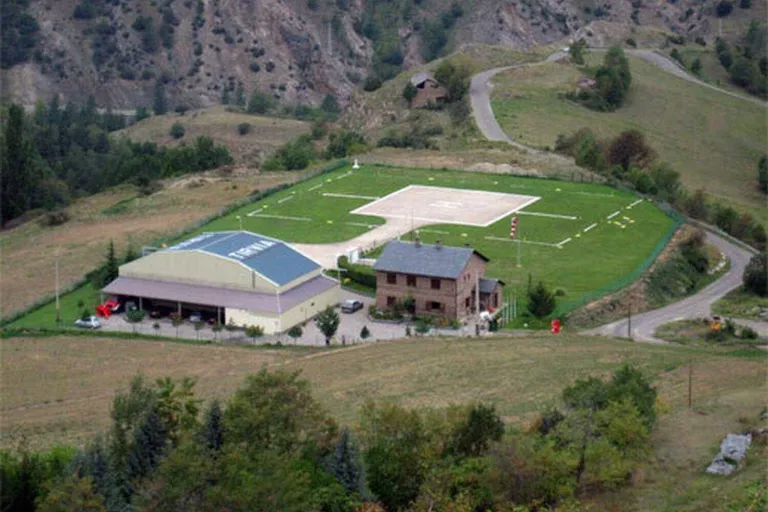 El president del Sobirà no està disposat que la comarca perdi el servei de l'helicòpter de Tírvia