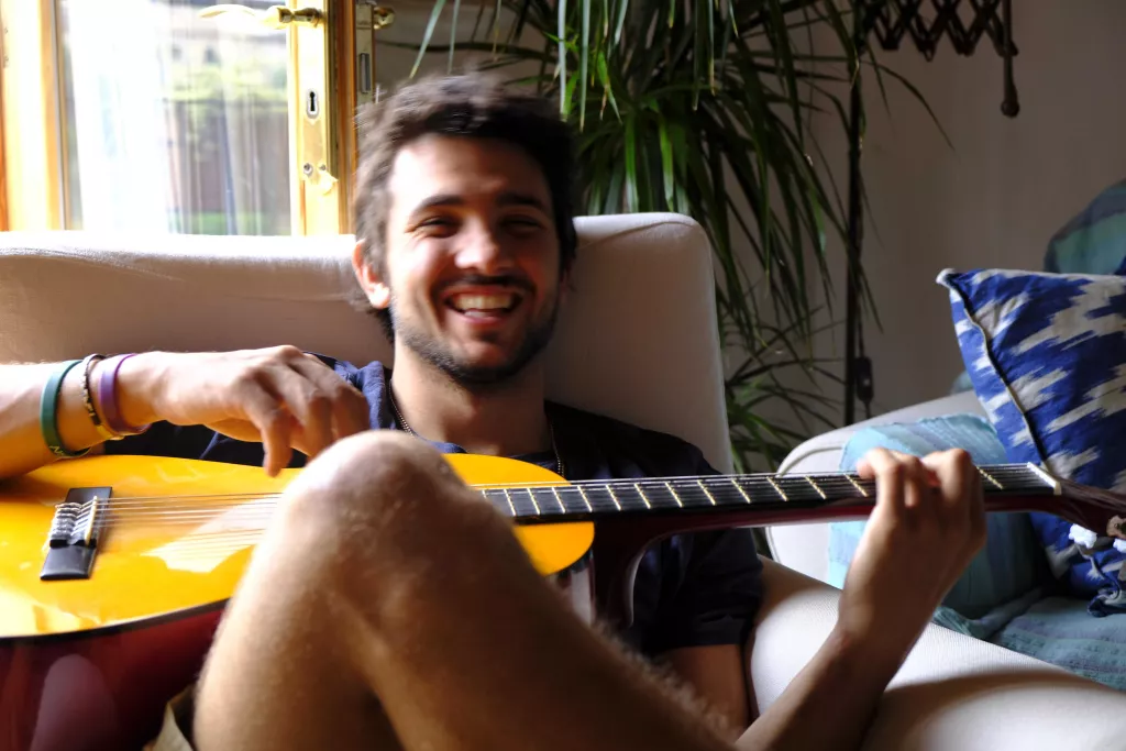 ⏯️ Away / Wave, la proposta d'un músic lleidatà per donar visibilitat als refugiats que viuen a Lleida