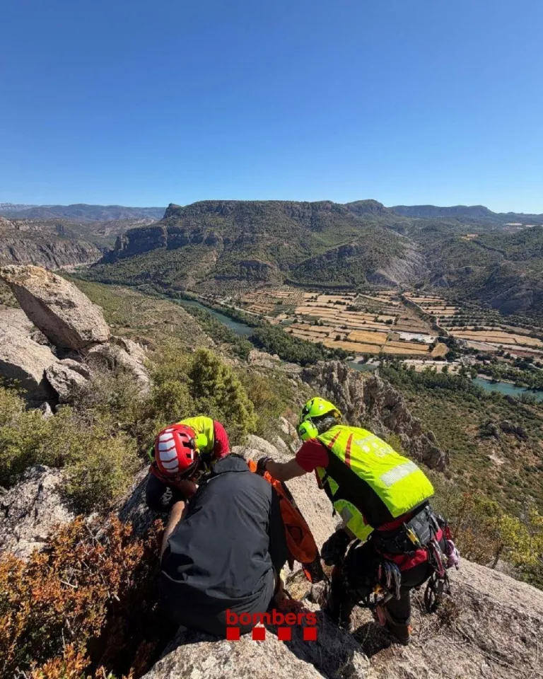 Rescaten una persona ferida en una cresta de la muntanya de Sant Salvador, a Camarasa