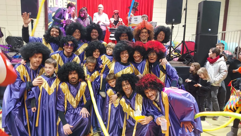 La rua de Carnestoltes de Guissona supera les deu comparses