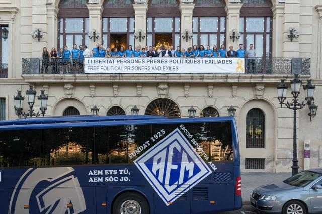 Homenatge de la Paeria a l'AEM femení pel seu ascens a Segona