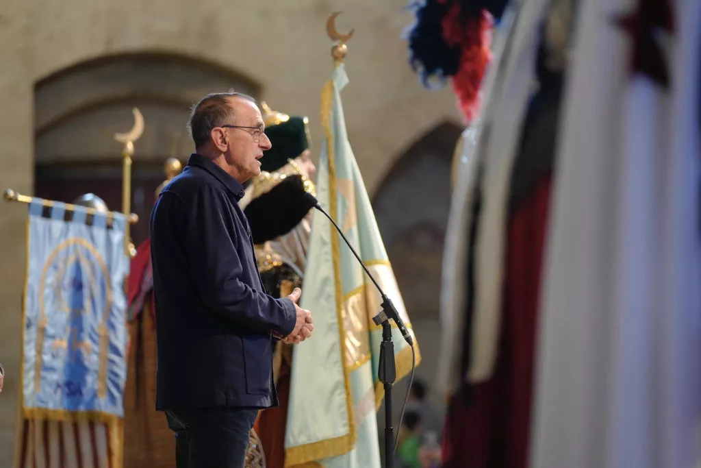 L’Associació de Moros i Cristians inicia el nou curs amb el relleu de les capitanies