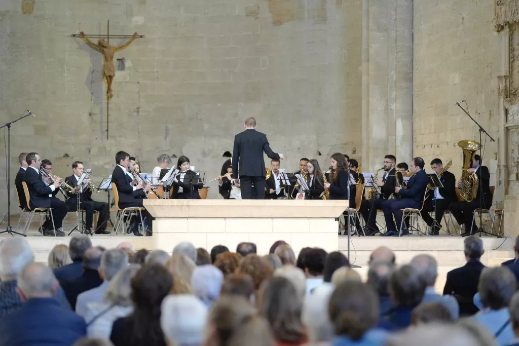 L’Associació de Moros i Cristians inicia el nou curs amb el relleu de les capitanies