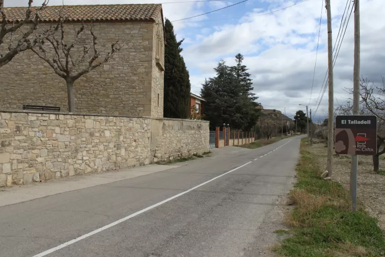 Renoven la calçada entre Tàrrega i El Talladell