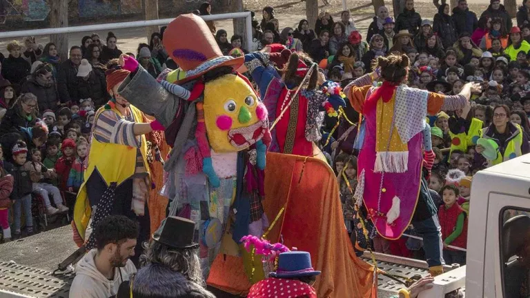 El Carnaval de Tàrrega estrenarà la nova figura Lo Burro de Targa