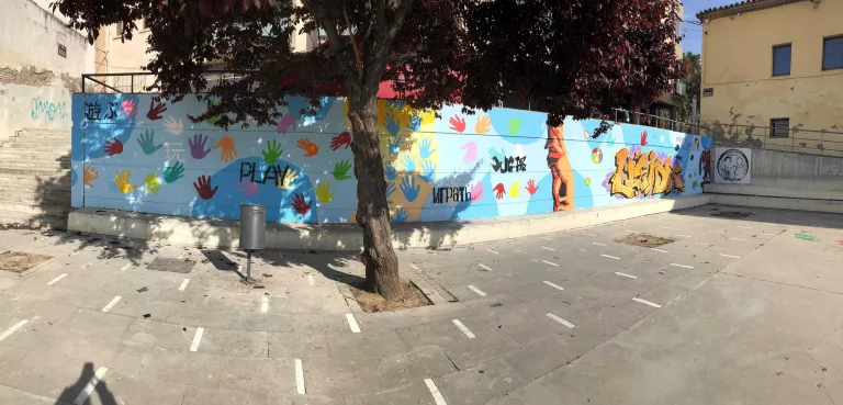Alumnes de Lleida rehabiliten la plaça de l'Hort de Santa Teresa