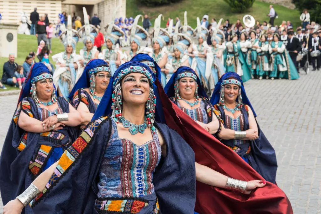 Lleida és reconquerida per les tropes mores i es converteix en Medina Larida
