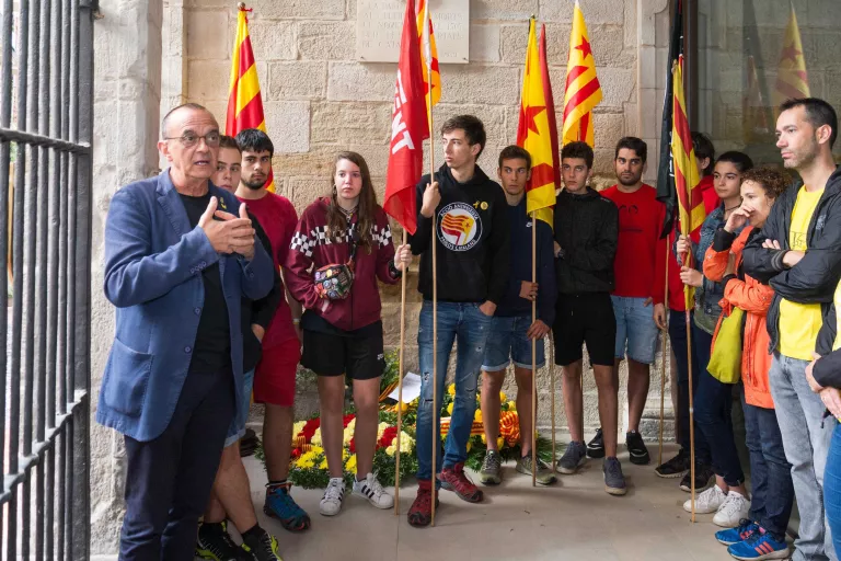 El Roser recupera el protagonisme en les ofrenes florals de la Diada a Lleida
