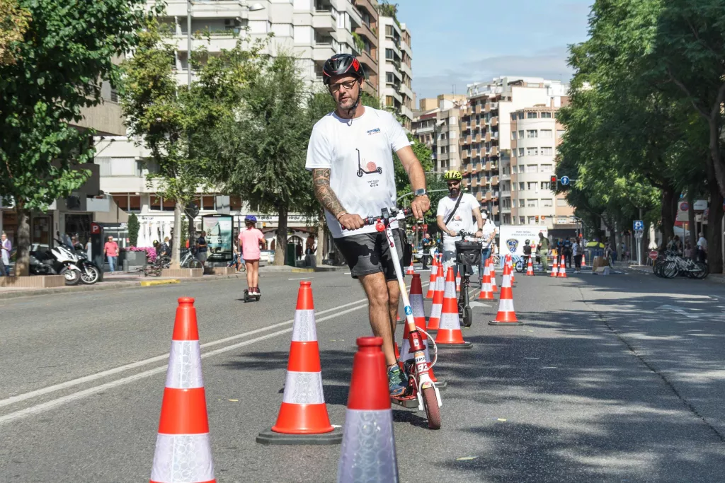 Lleida surt al carrer per celebrar amb activitats festives el Dia sense Cotxes
