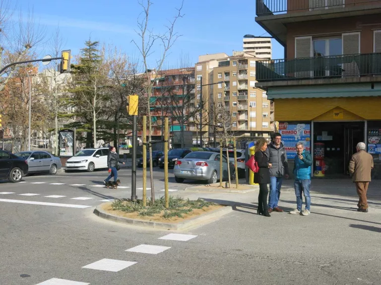 Renovada la cruïlla entre els carrers Pallars, Ramon Llull i Alcalde Porqueres