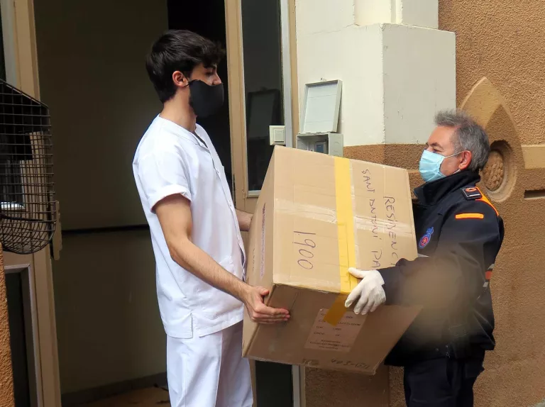 Reparteixen 20.300 màscares en 17 residències de Lleida