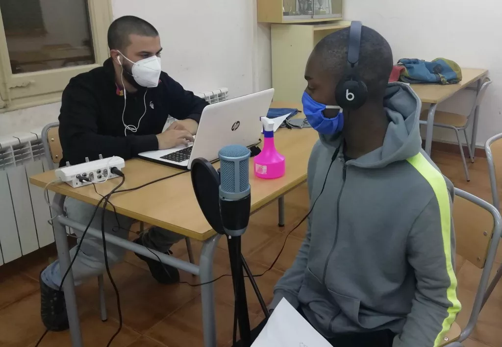 ⏯️ Joves de Lleida graven un videoclip contra el racisme, el 'bullying' i la intolerància