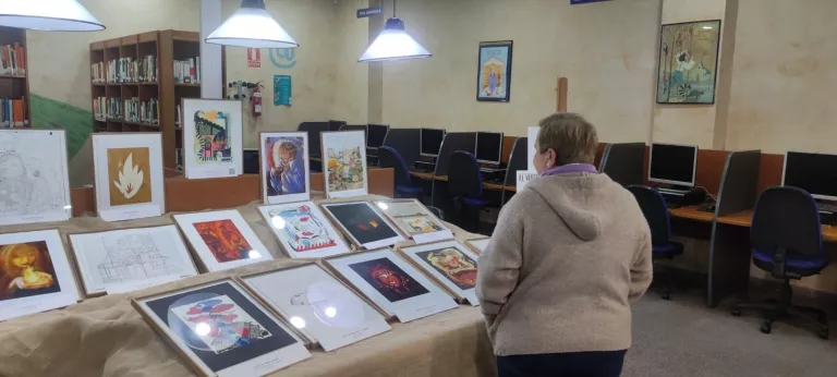 La Biblioteca municipal de Corbins obre l’exposició del 6è Premi d’Il·lustració del Segrià