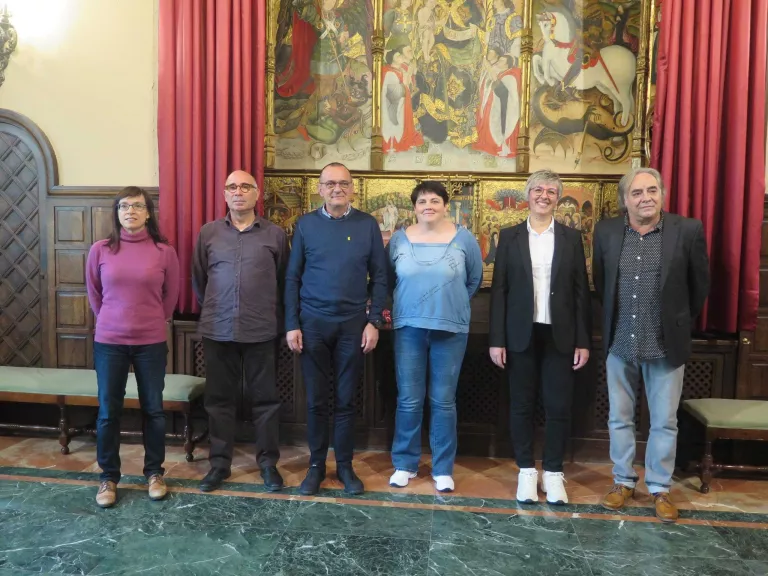 El periodista Jordi Romeu guanya el Premi Vallverdú d'assaig i Anna Garcia el Màrius Torres de Poesia
