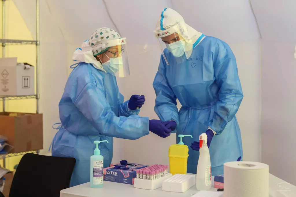⏯️ Llargues cues per fer-se una PCR al cribratge de la Zona Alta de Lleida