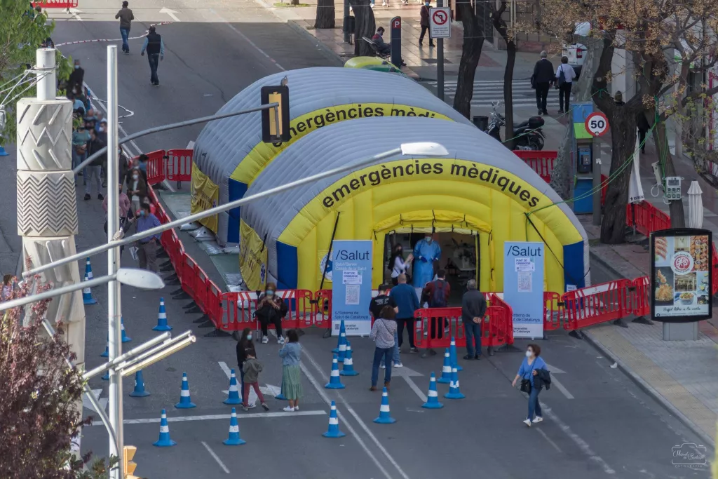 ⏯️ Llargues cues per fer-se una PCR al cribratge de la Zona Alta de Lleida