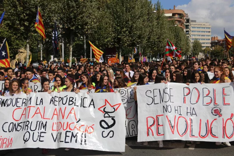 Més de 800 estudiants surten al carrer a Lleida i participaran al dispositiu unitari de l'1O