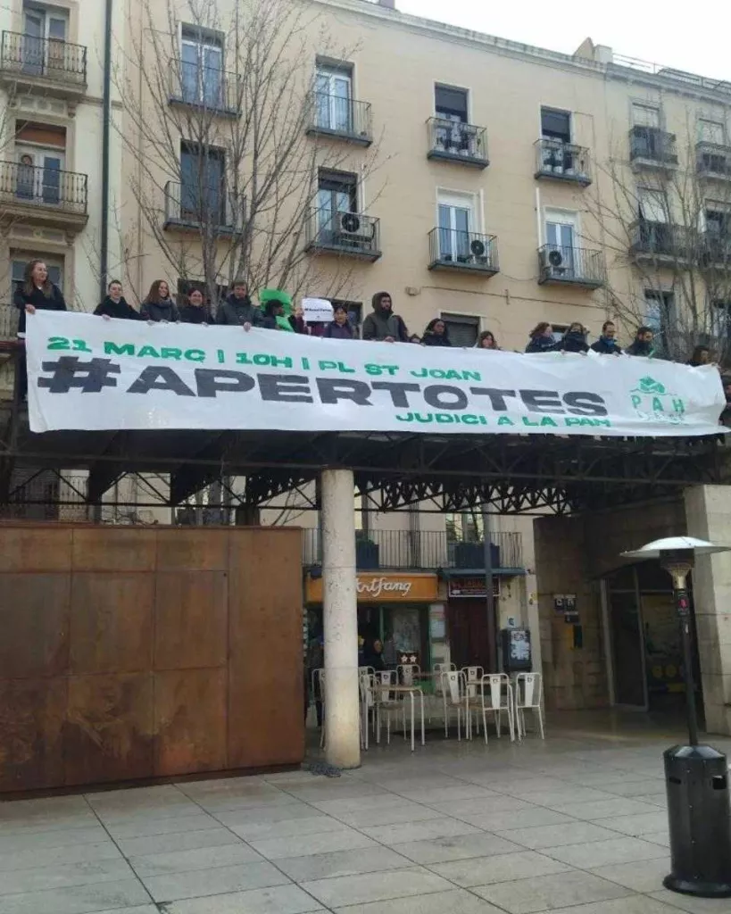 ⏯️ La PAH Lleida denuncia l'assetjament i la pallissa a dos membres per part d'uns veïns de Pardinyes