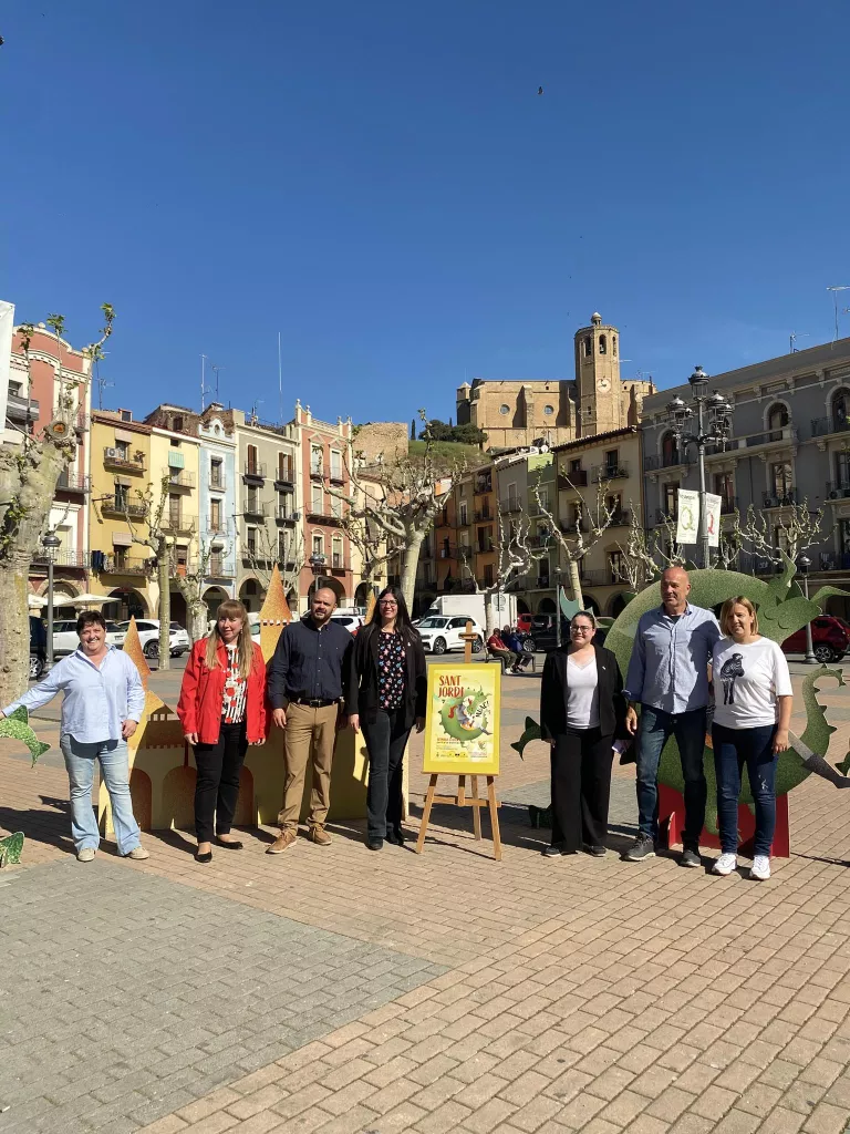 Balaguer floreix per Sant Jordi amb una agenda plena de cultura