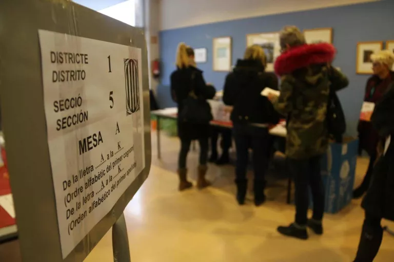 #eleccions21D / La participació fins a les 18h ja iguala la de tota la jornada electoral del 2012