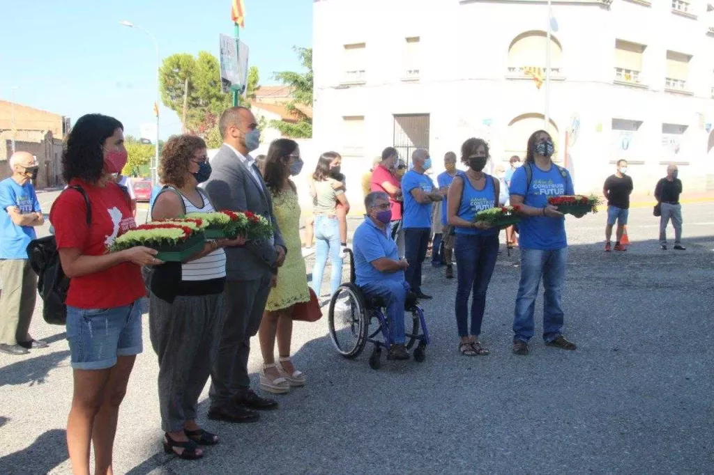 Ofrena Floral a Bellpuig en el Dia Nacional de Catalunya