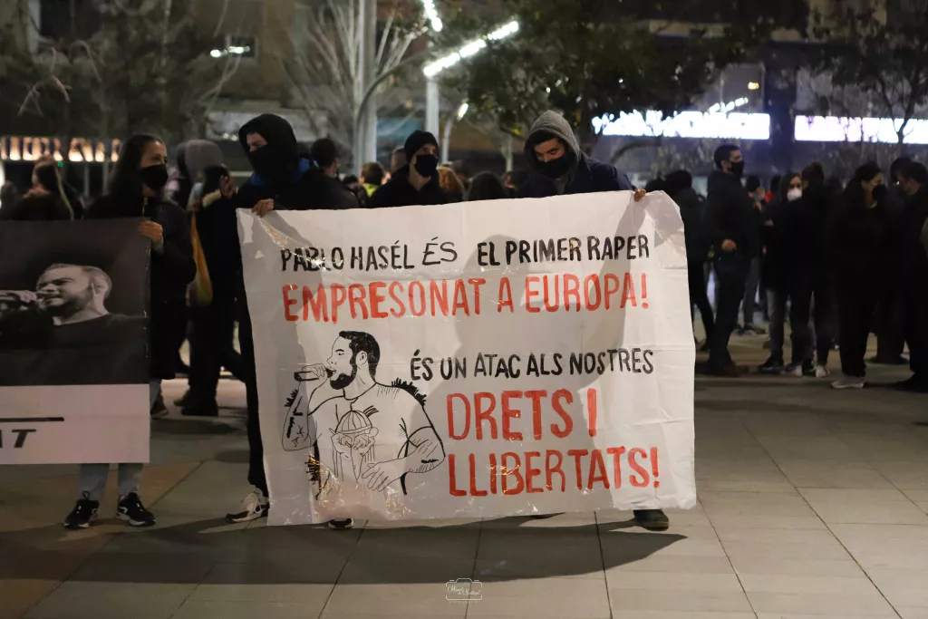 ⏯️ Més de 400 persones tornen a sortir als carrers de Lleida contra l'empresonament de Hasel