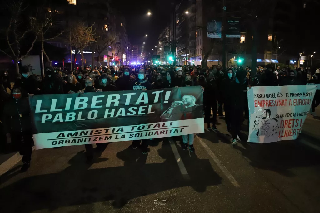 ⏯️ Més de 400 persones tornen a sortir als carrers de Lleida contra l'empresonament de Hasel