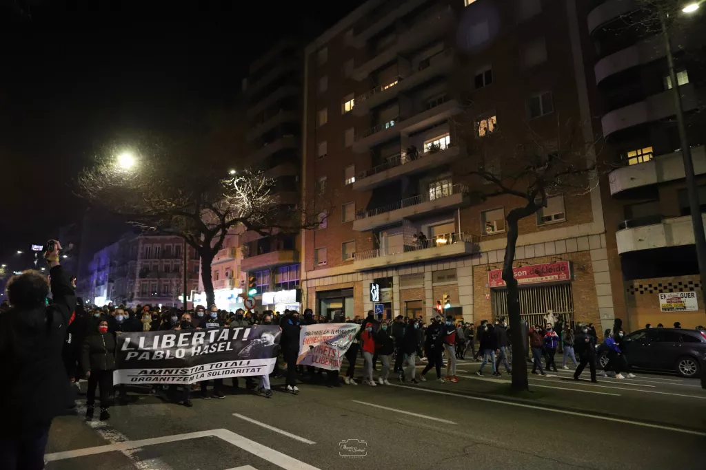 ⏯️ Més de 400 persones tornen a sortir als carrers de Lleida contra l'empresonament de Hasel