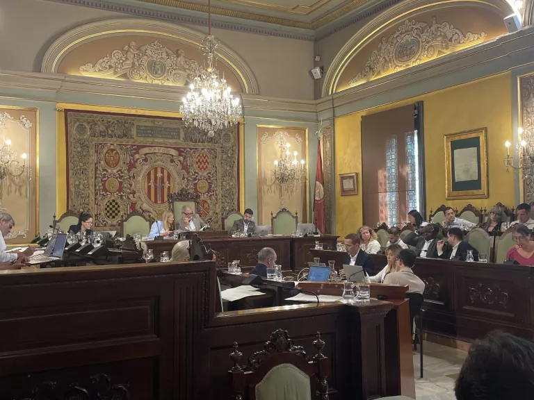 El ple de la Paeria aprova una moció de la PAH per reclamar lloguer social i habitatge 100% públic amb 7 vots en contra